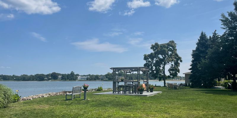 Stamford Apartment: 320 Weed Ave