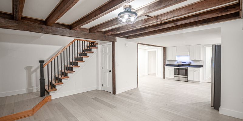 Railroad Apartment: 9 S Main St