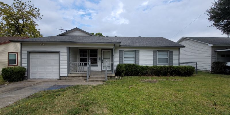 Garland House: 513 McLemore Dr