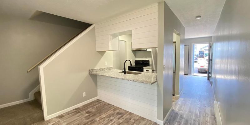 Richwood House: 307 Forest Ln