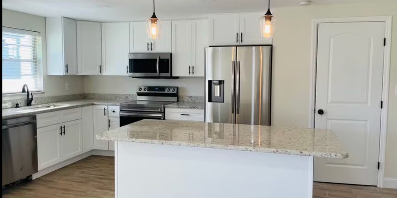 Tampa House: 4005 N Glen Ave