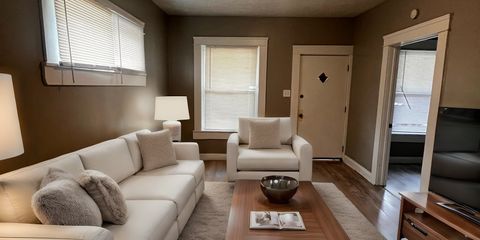 Unit1 - LR - staged.jpg