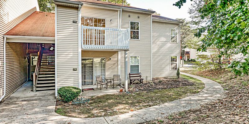 Mantua House: 1396 Tristram Circle