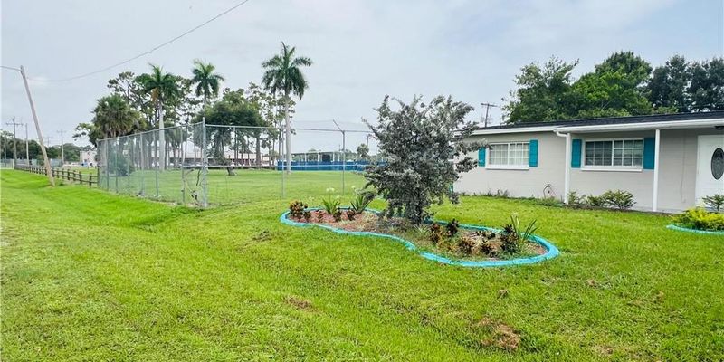 north fort myers House: 804 March ST, North Fort Myers, FL 33903