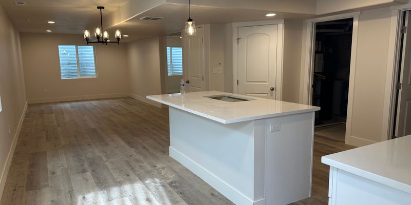 Riverton House: 13586 S Watts Ln