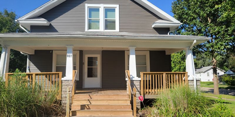 Champaign Apartment: 807 N Prospect Ave