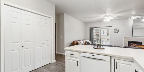 12-134 80 Circle Dr 5.jpg
