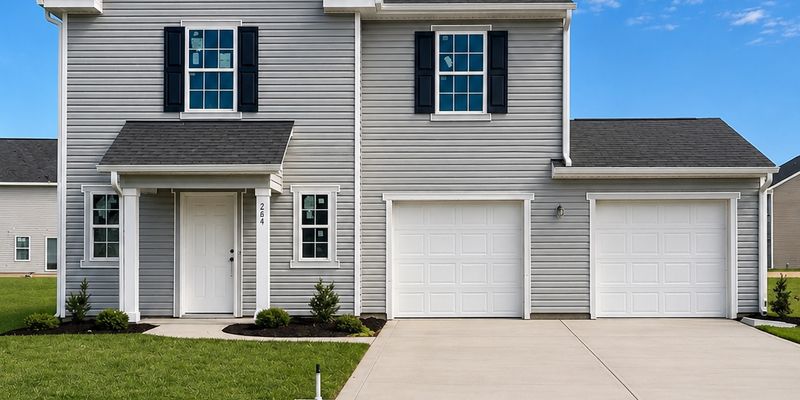 Hope Mills House: 1709 Redbout Ct