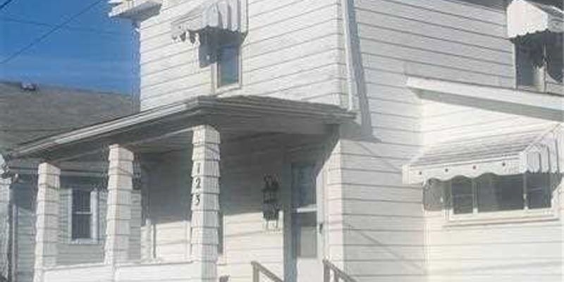 Butler House: 123 Garfield Ave