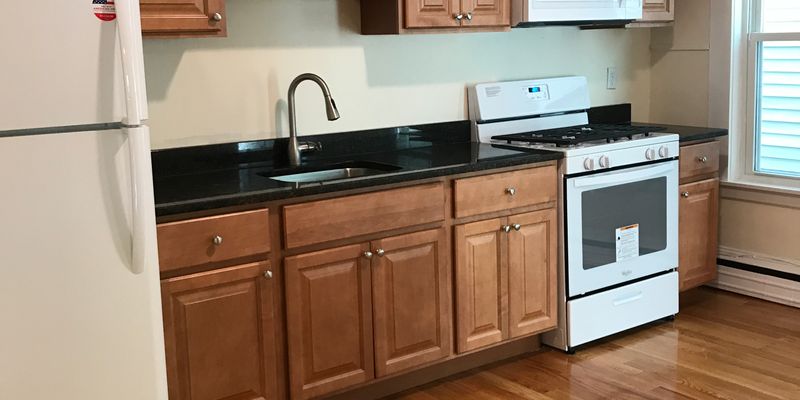 Lowell Apartment: 6 Spalding Street