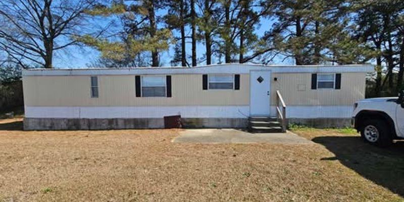 Smithfield House: 726 Braswell Road