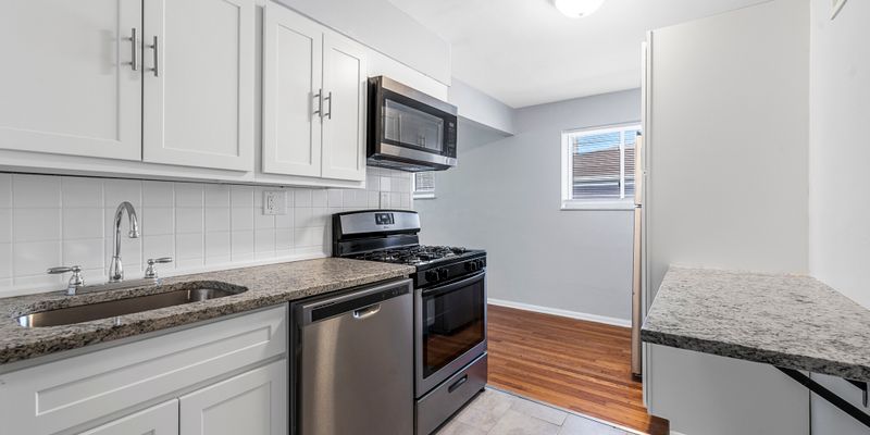 St. Louis Apartment: 7608 Big Bend Blvd