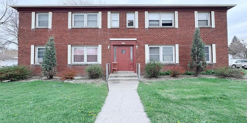 Milwaukee Apartment: 1801 W Oklahoma Ave