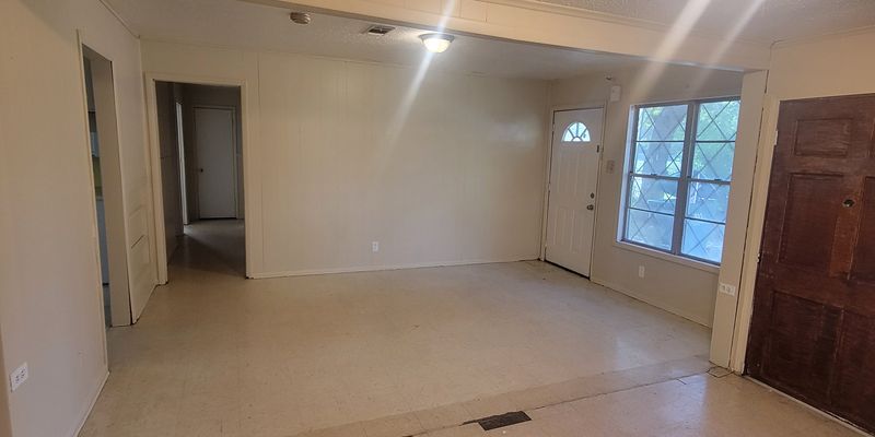 Monroe House: 1107 S 10th St