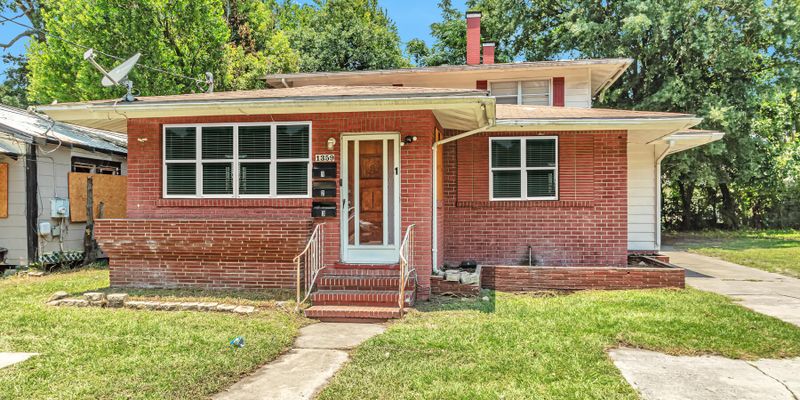 Jacksonville Apartment: 1359 W 31st St