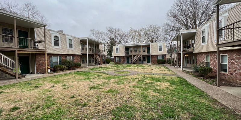 Clarksville Apartment: 508 Hale Rd