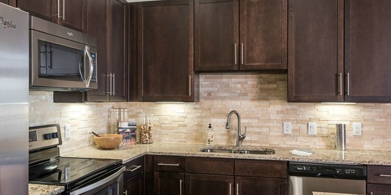 Houston Apartment: 2598 Main St