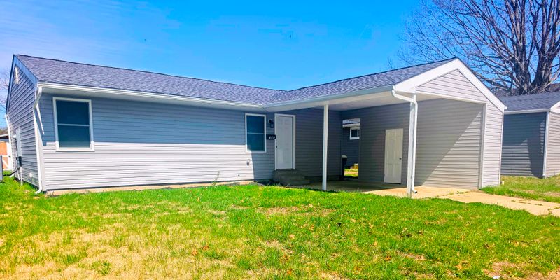 Dover House: 745 River Rd