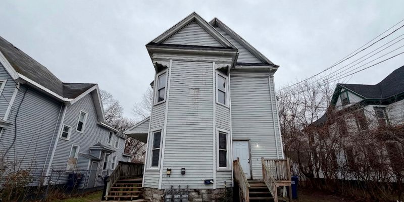 Syracuse Apartment: 227 Kellogg St
