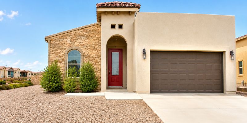 El Paso House: 14829 Ted Banks Avenue