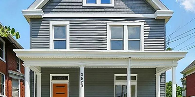 Cincinnati House: 3520 Trimble Ave