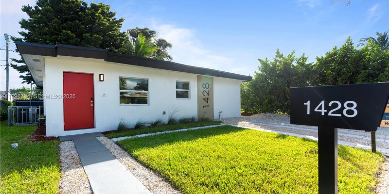 North Miami Beach House: 1428 NE 153rd Terrace