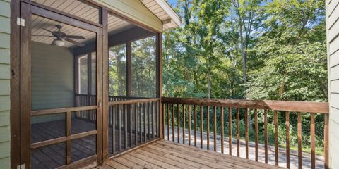 14-140 1894_N_Dubuque_Rd.jpg