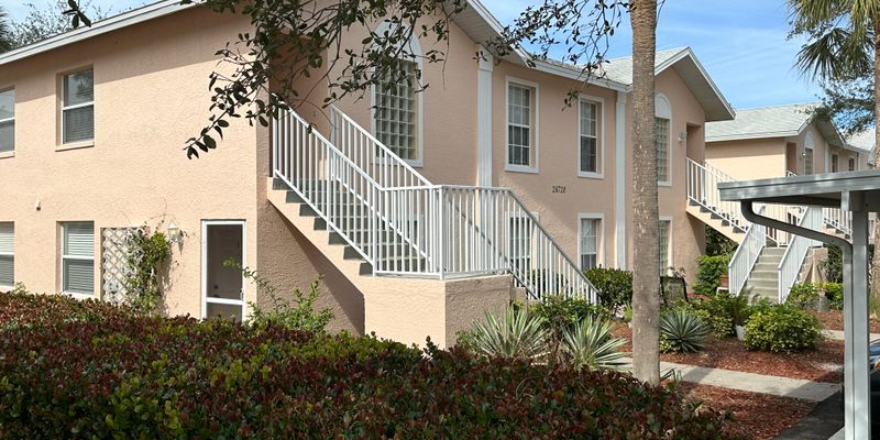 Bonita Springs Apartment: 26734 Little John Ct