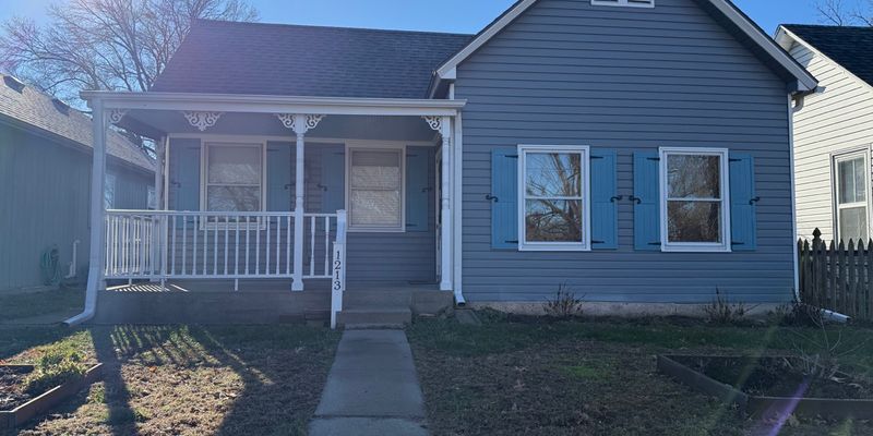 Leavenworth House: 1213 High St