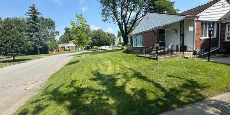 Amherst House: 126 Jasper Dr