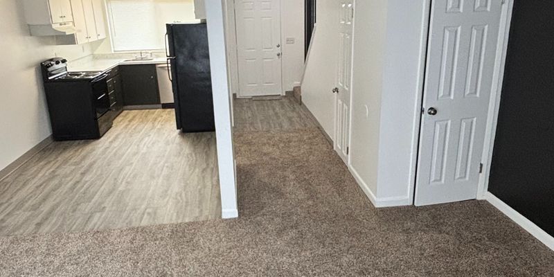 Gresham Townhome: 340 Northeast Cleveland Avenue