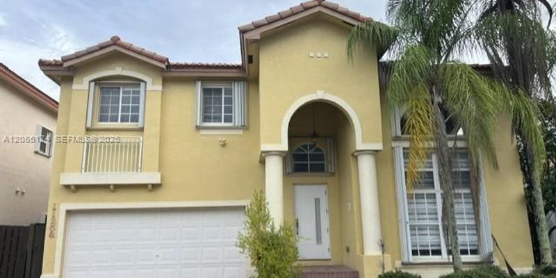 Doral House: 11258 NW 59th Ter #11258
