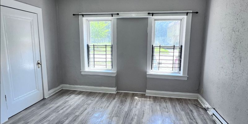 Cleveland Apartment: 848 Linn Dr 2