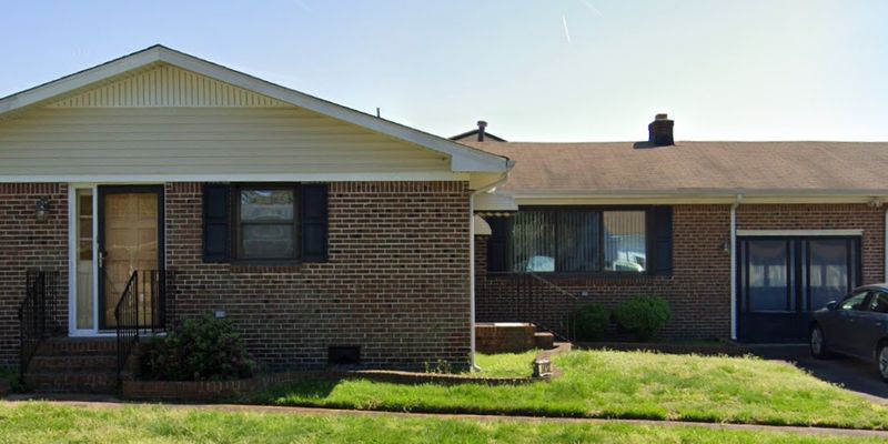 Portsmouth House: 1413 Gort Ct