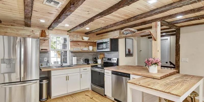 Blairstown Apartment: 6 Carhart St