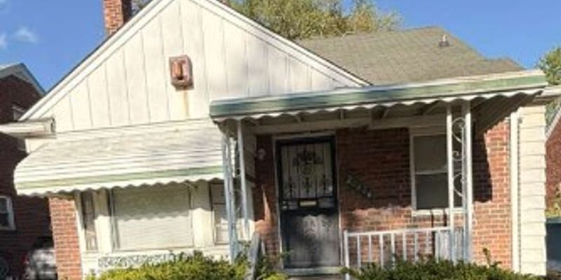 Detroit House: 20426 Tracey St