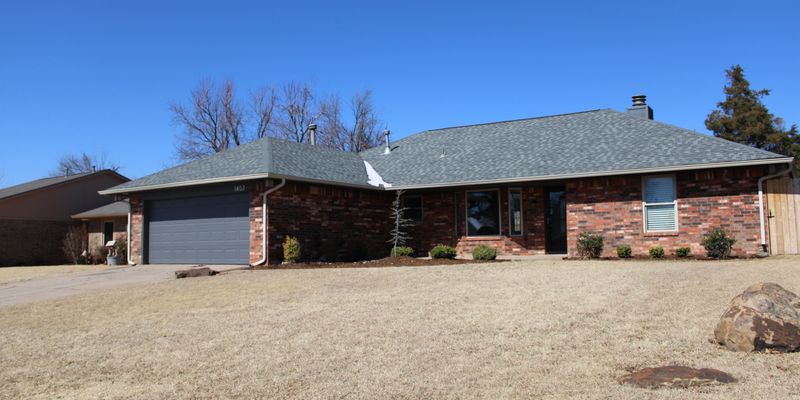 Edmond House: 1403 W Aries Rd
