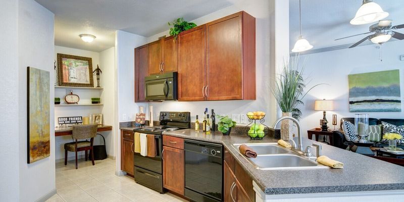 Houston Apartment: 8309 Fannin St