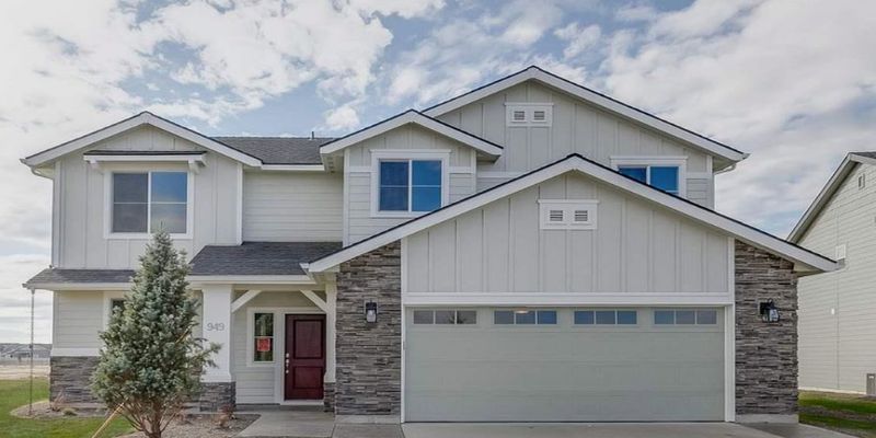 Eagle House: 949 N Synergy Ln