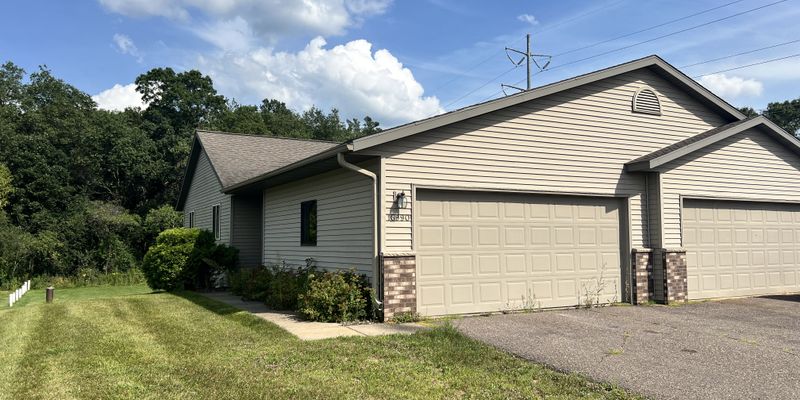 Chippewa Falls Apartment: 16990 54th Ave