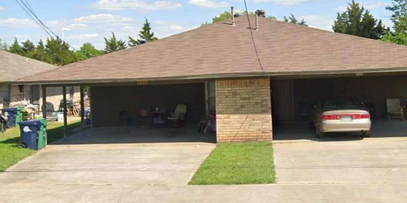 Denton House: 1020 Mulkey Ln