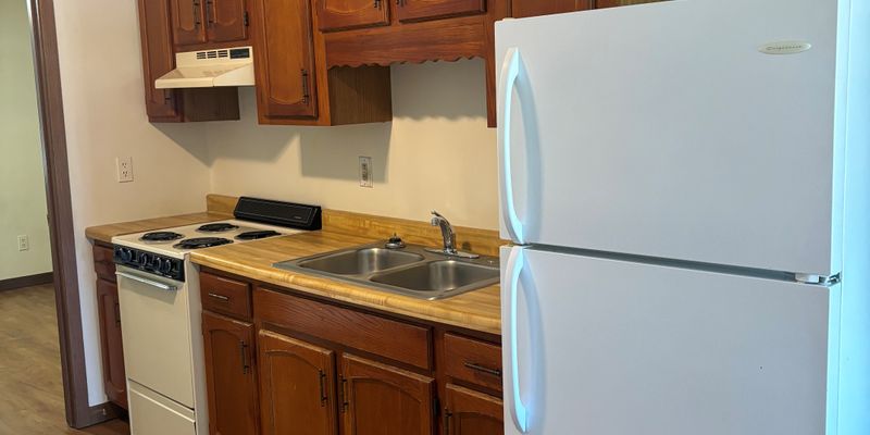 Kingsport Apartment: 3953 Kent St