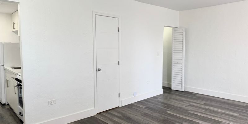 Miami Beach Apartment: 7619 Abbott Ave