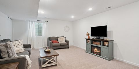 31-188 1275 Pricilla CT.jpg