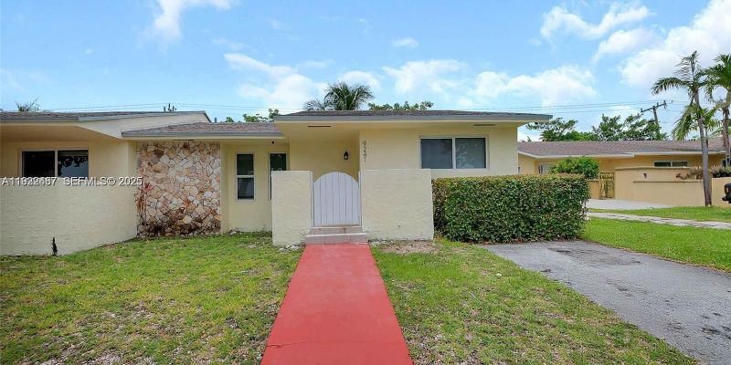 Cutler Bay House: 9241 SW 204th Terrace