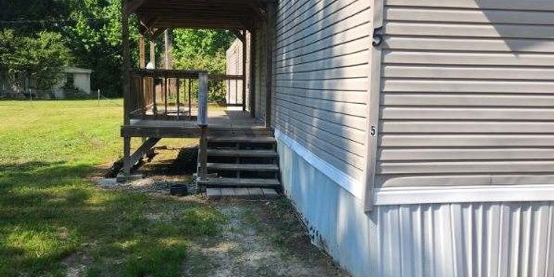 Conway House: 241 Caney Creek Rd