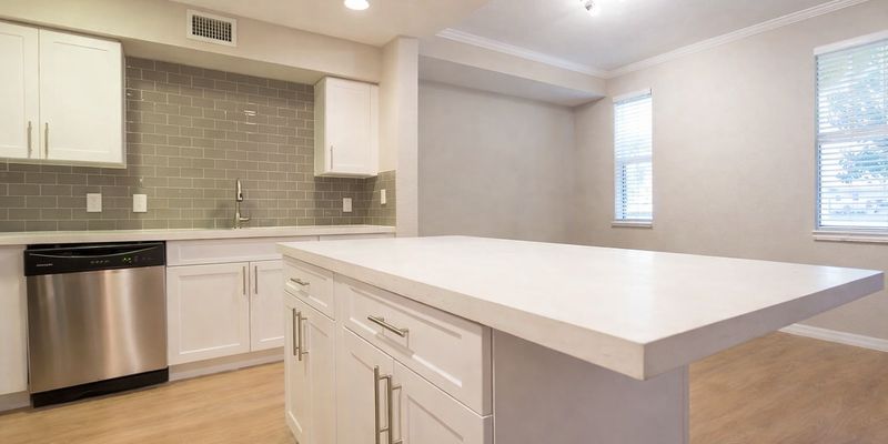 Plantation Apartment: 13500 NW 3rd St