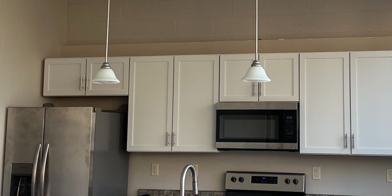 Cudahy Apartment: 3776 E Hammond Ave