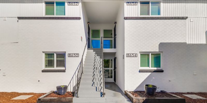 San Diego Apartment: 8650 Hurlbut St