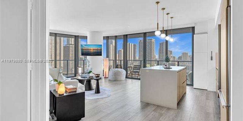 Miami Condo: 121 NE 34th St